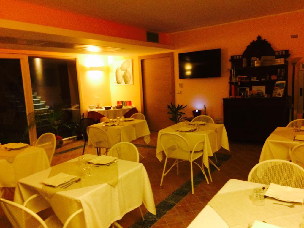 Il Principe B&B Ali Terme Exteriör bild