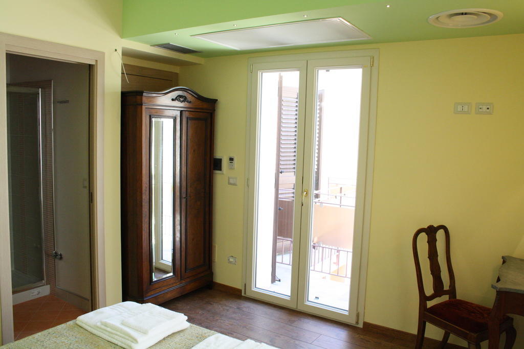 Il Principe B&B Ali Terme Rum bild